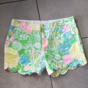 Lilly Pulitzer Buttercup Scalloped Hem Short 6